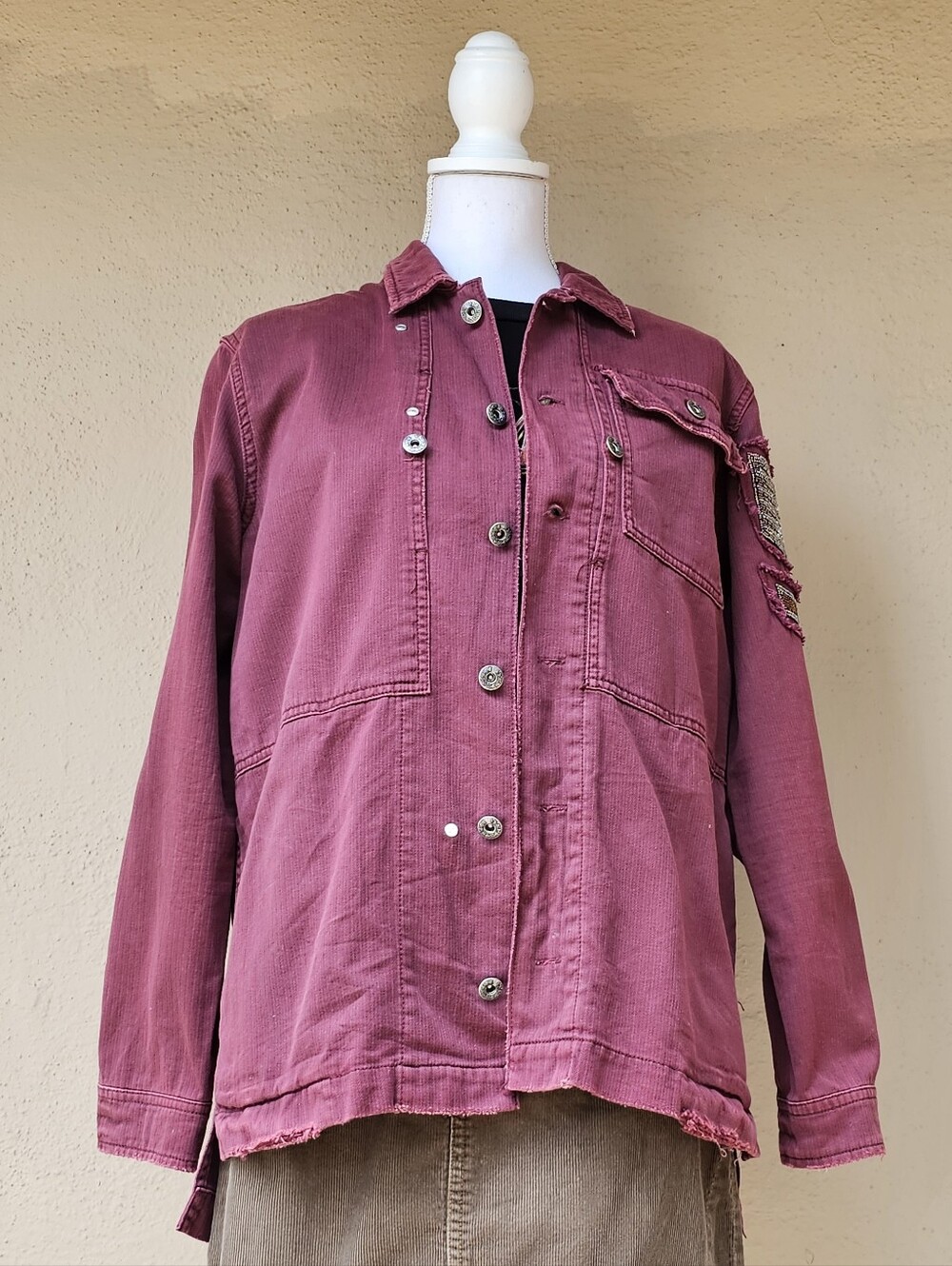 Free People Buttom Down Maroon Shacket W/ Beaded Patch Sz XS - Picture 4 of 9